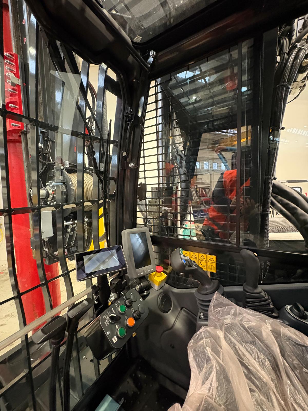 Int&eacute;rieur cabine CH 150